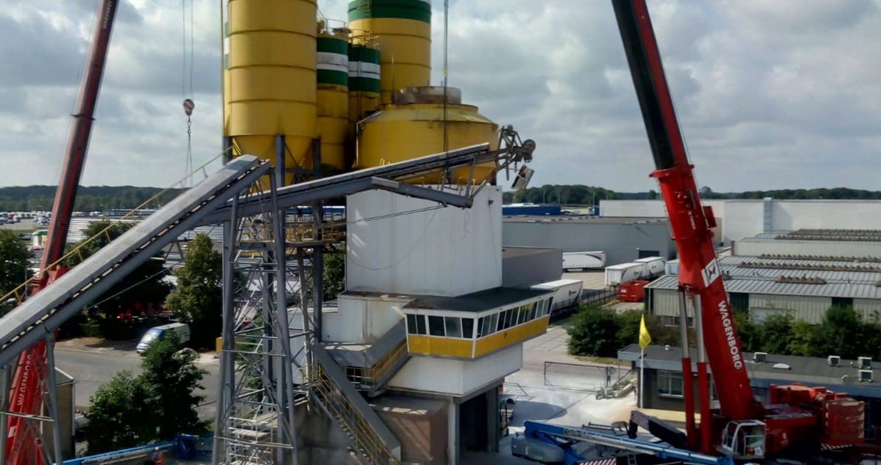 700 tonne crane action in Zwolle (NL)