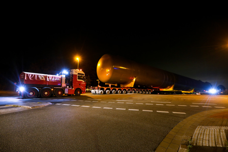 Giant gas storage tanks to Krefeld