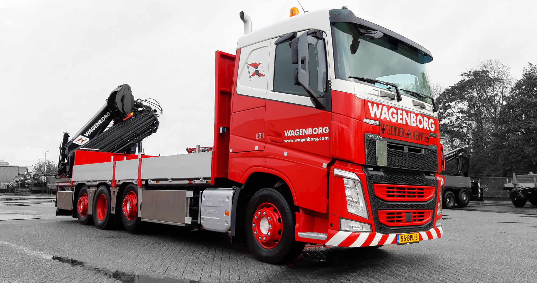 New Volvo truck equipped with HIAB crane for Wagenborg Nedlift!
