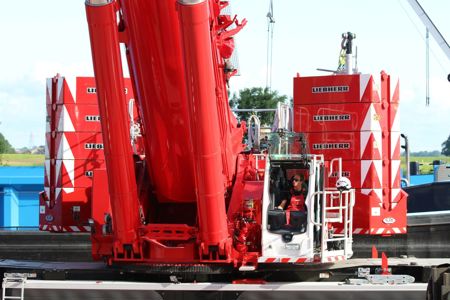 Expansion of the Liebherr fleet at Wagenborg Nedlift