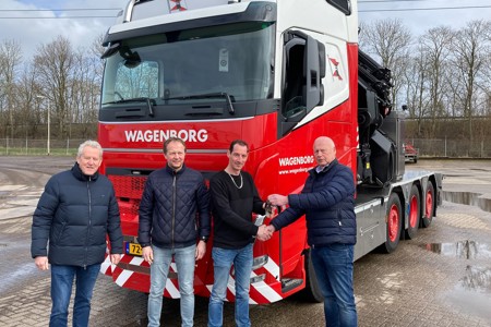 Wagenborg Nedlift expands with additional knuckle boom crane